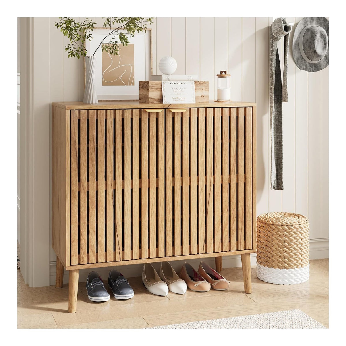 Armoires a chaussures avec rangement ferme finition bois naturel