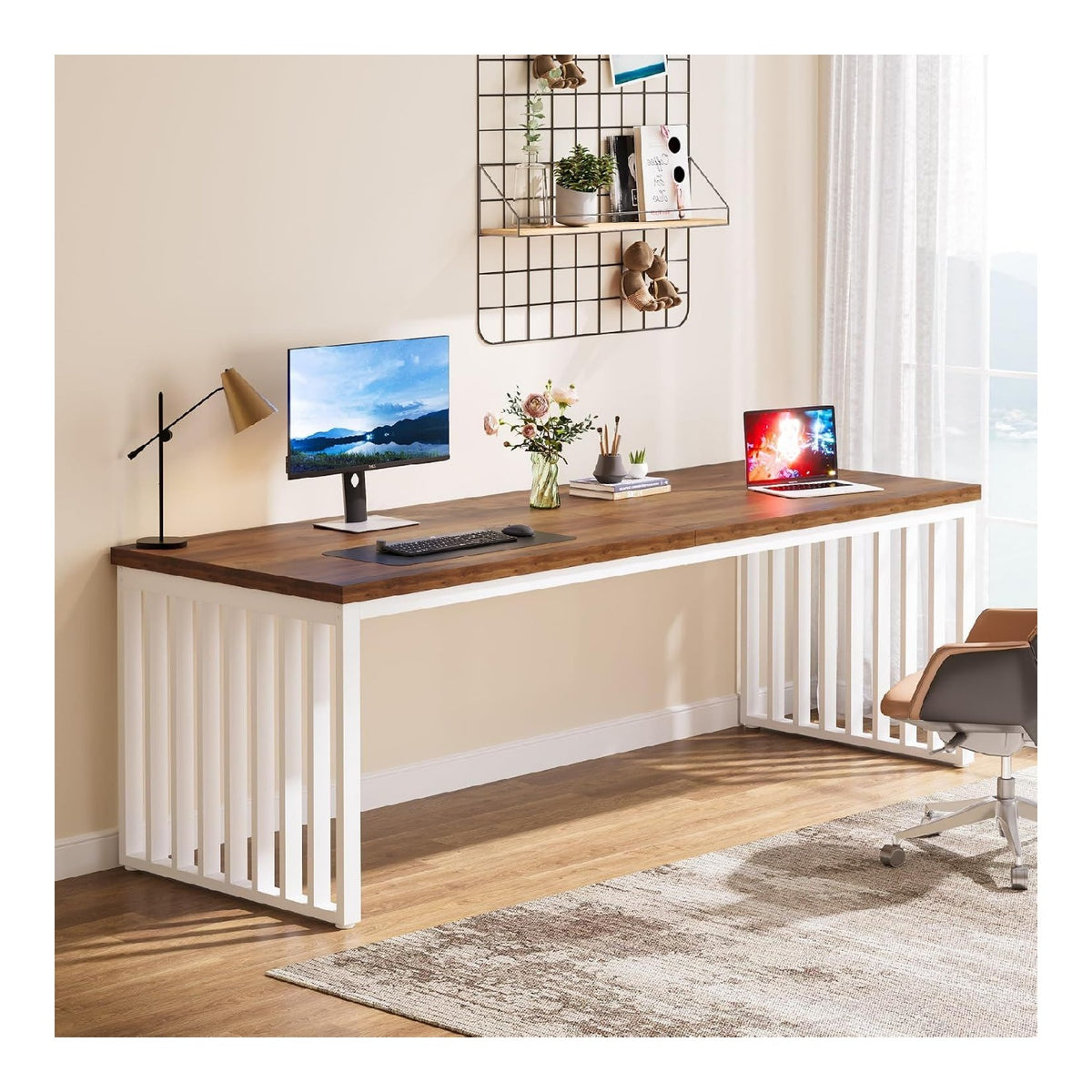 Bureau fonctionnel avec rangement ferme finition bois blanc